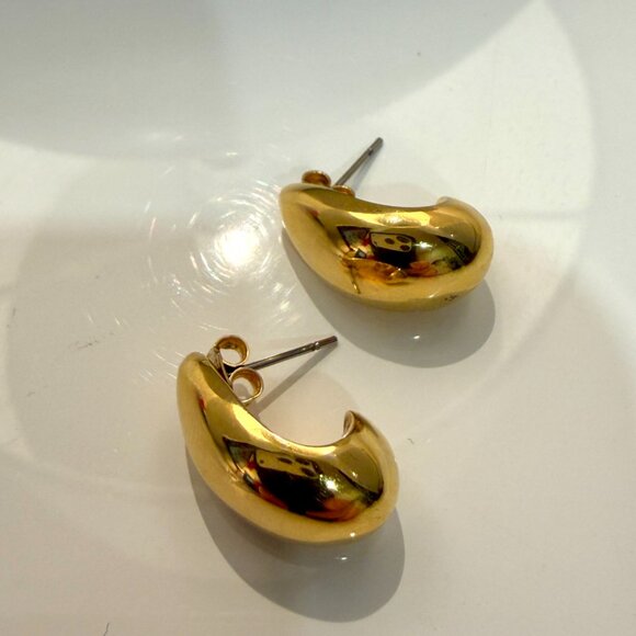 Obakki Split Bean Earrings 18K Gold Plated Brass Handmade Sustainable - Picture 8 of 12